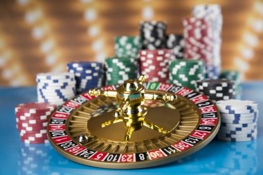 Live blackjack table interface on duniagacor77 showing dealer, cards, and betting controls